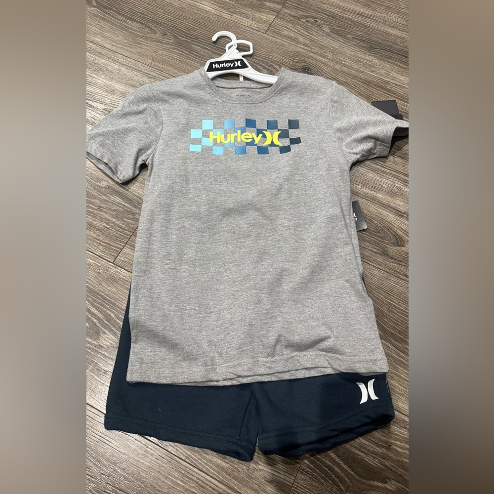 Hurley Gray Short Sleeve Tee with Graphic Design